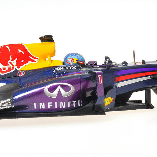 photo n°2 : Red Bull Renault RB9 S. VETTEL