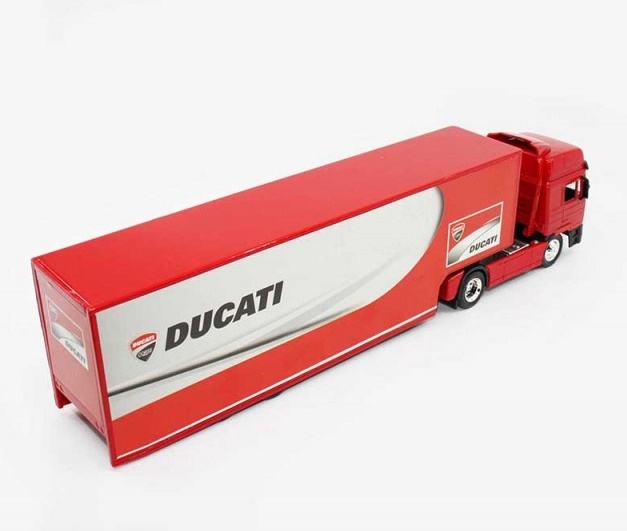 photo n°2 : Camion MAN Team DUCATI MotoGP