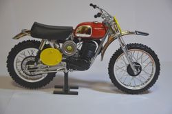 HUSQVARNA Cross 400