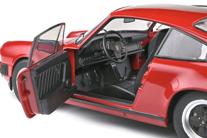 photo n°9 : PORSCHE 911 Carrera 3.2 Rouge 1984