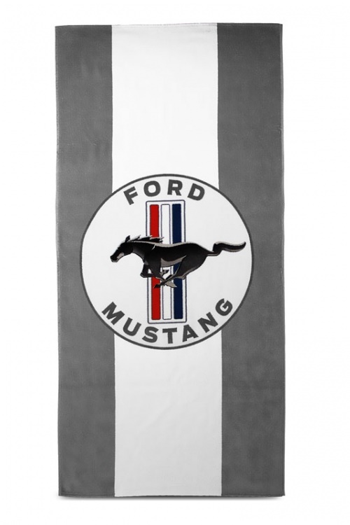photo n°1 : Serviette de Bain FORD Mustang